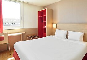 B&B HOTEL Saint-Witz Roissy