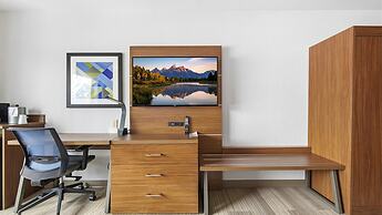 Holiday Inn Express & Suites Bethlehem Arpt-Allentown Area