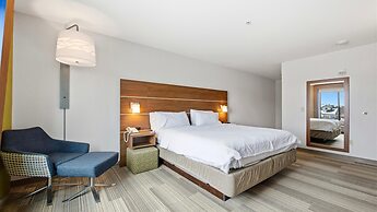 Holiday Inn Express & Suites Bethlehem Arpt-Allentown Area