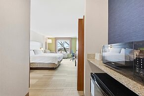 Holiday Inn Express & Suites Bethlehem Arpt-Allentown Area