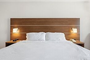 Holiday Inn Express & Suites Bethlehem Arpt-Allentown Area
