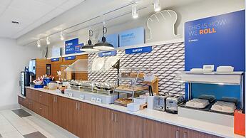 Holiday Inn Express & Suites Bethlehem Arpt-Allentown Area