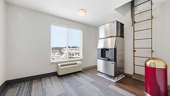 Holiday Inn Express & Suites Bethlehem Arpt-Allentown Area