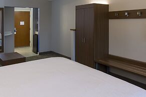 Holiday Inn Express Hotel & Suites Hillview, an IHG Hotel