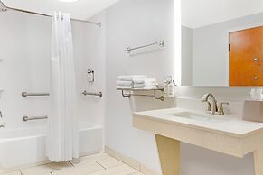 Holiday Inn Express Hotel & Suites Hillview by IHG