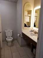 Holiday Inn Express Hotel & Suites Hillview by IHG