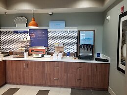 Holiday Inn Express Hotel & Suites Hillview by IHG