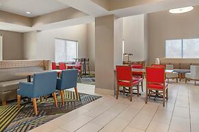 Holiday Inn Express Hotel & Suites Hillview by IHG