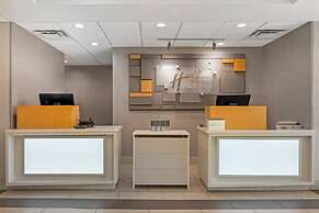 Holiday Inn Express Hotel & Suites Hillview by IHG