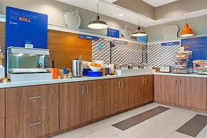 Holiday Inn Express Hotel & Suites Hillview by IHG