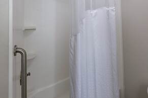 Holiday Inn Express Hotel & Suites Hillview by IHG