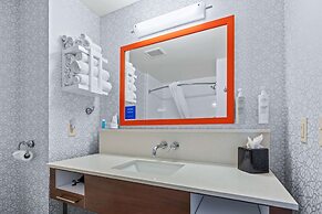 Hampton Inn & Suites Greeley