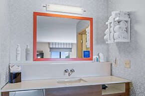 Hampton Inn & Suites Greeley