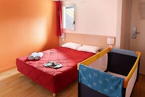 Première Classe La Ville-Du-Bois