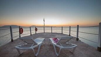 Perla del Golfo Resort