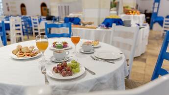 Perla del Golfo Resort