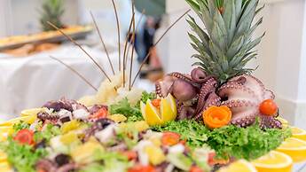 Perla del Golfo Resort