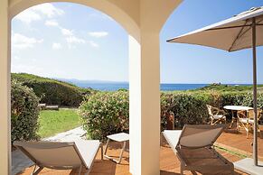 Mangia's Santa Teresa Sardinia, Curio Collection by Hilton