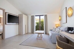 Mangia's Santa Teresa Sardinia, Curio Collection by Hilton