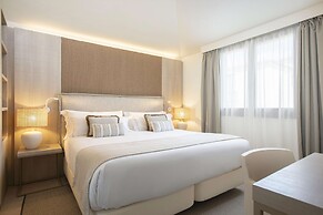 Mangia's Santa Teresa Sardinia, Curio Collection by Hilton