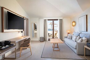 Mangia's Santa Teresa Sardinia, Curio Collection by Hilton