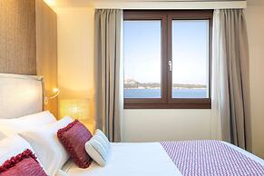 Mangia's Santa Teresa Sardinia, Curio Collection by Hilton