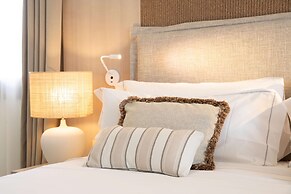 Mangia's Santa Teresa Sardinia, Curio Collection by Hilton