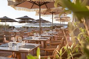 Mangia's Santa Teresa Sardinia, Curio Collection by Hilton