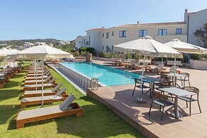 Mangia's Santa Teresa Sardinia, Curio Collection by Hilton