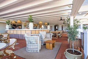 Mangia's Santa Teresa Sardinia, Curio Collection by Hilton