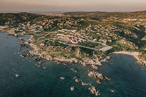 Mangia's Santa Teresa Sardinia, Curio Collection by Hilton