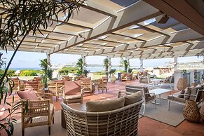Mangia's Santa Teresa Sardinia, Curio Collection by Hilton