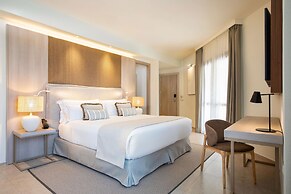 Mangia's Santa Teresa Sardinia, Curio Collection by Hilton