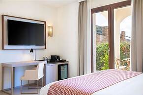 Mangia's Santa Teresa Sardinia, Curio Collection by Hilton