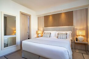 Mangia's Santa Teresa Sardinia, Curio Collection by Hilton