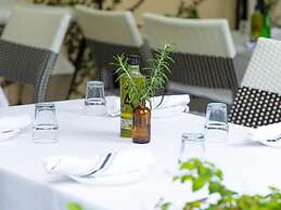 Kimpton Angler's Hotel by IHG