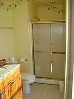 Four Creeks Bed & Breakfast