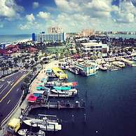 Pier House 60 Clearwater Beach Marina Hotel