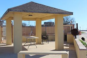 Cotulla Executive Inn