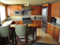 Obsidian Residence Club