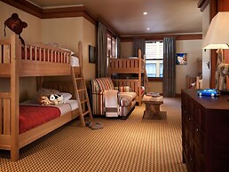 Obsidian Residence Club