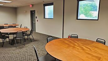 Candlewood Suites Indianapolis Downtown Medical District by IHG