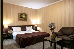 Maxim Boutique Hotel