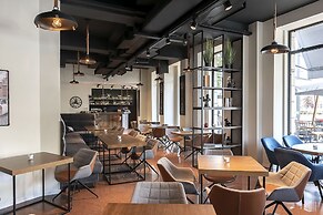 Maxim Boutique Hotel