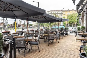 Maxim Boutique Hotel