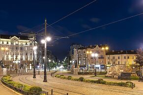 Maxim Boutique Hotel