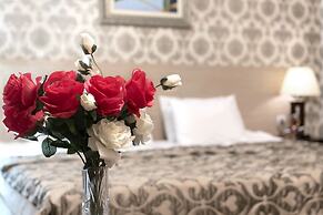 Maxim Boutique Hotel