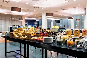 Courtyard by Marriott Prague Airport