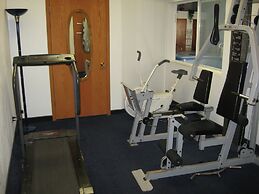 Glacier Gateway Plaza