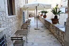 S. Martin Hotel
